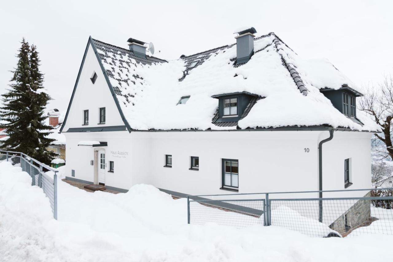Haus Aussicht - Ferienwohnungen Velden フェルデン・アム・ヴェルターゼー エクステリア 写真