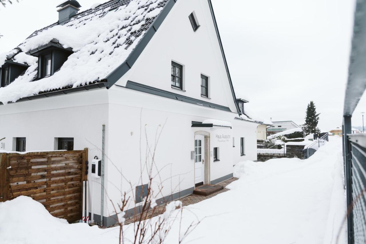 Haus Aussicht - Ferienwohnungen Velden フェルデン・アム・ヴェルターゼー エクステリア 写真