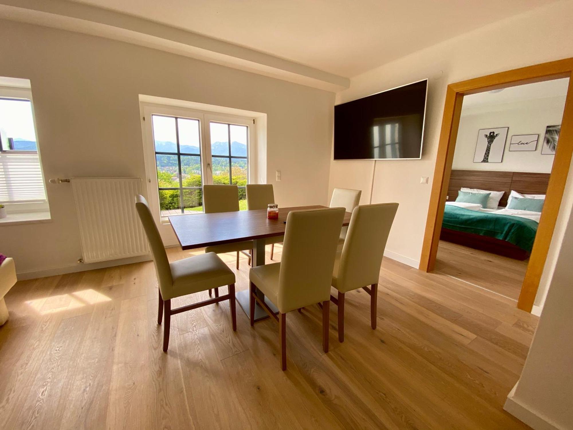 Haus Aussicht - Ferienwohnungen Velden フェルデン・アム・ヴェルターゼー 部屋 写真