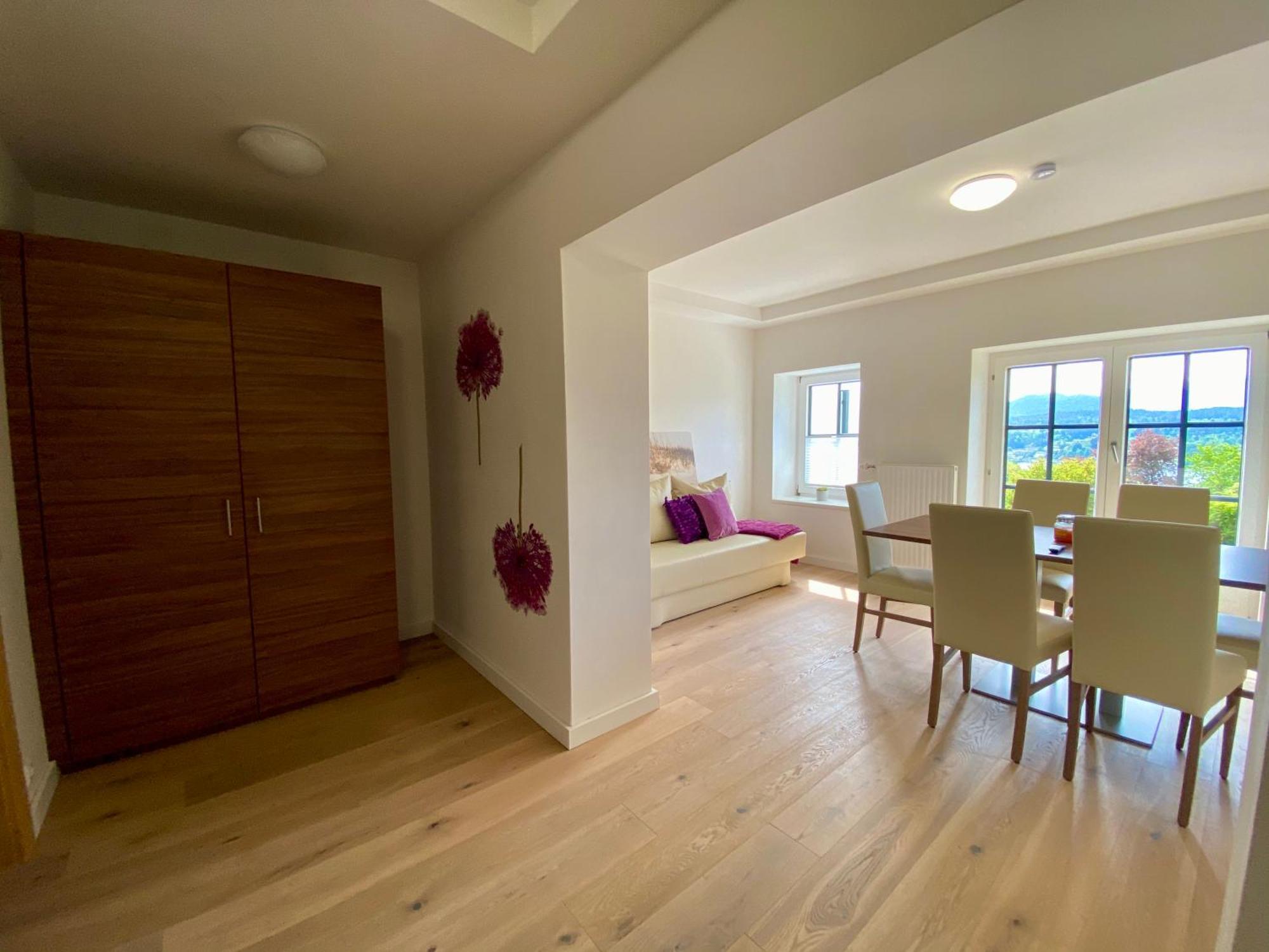 Haus Aussicht - Ferienwohnungen Velden フェルデン・アム・ヴェルターゼー 部屋 写真