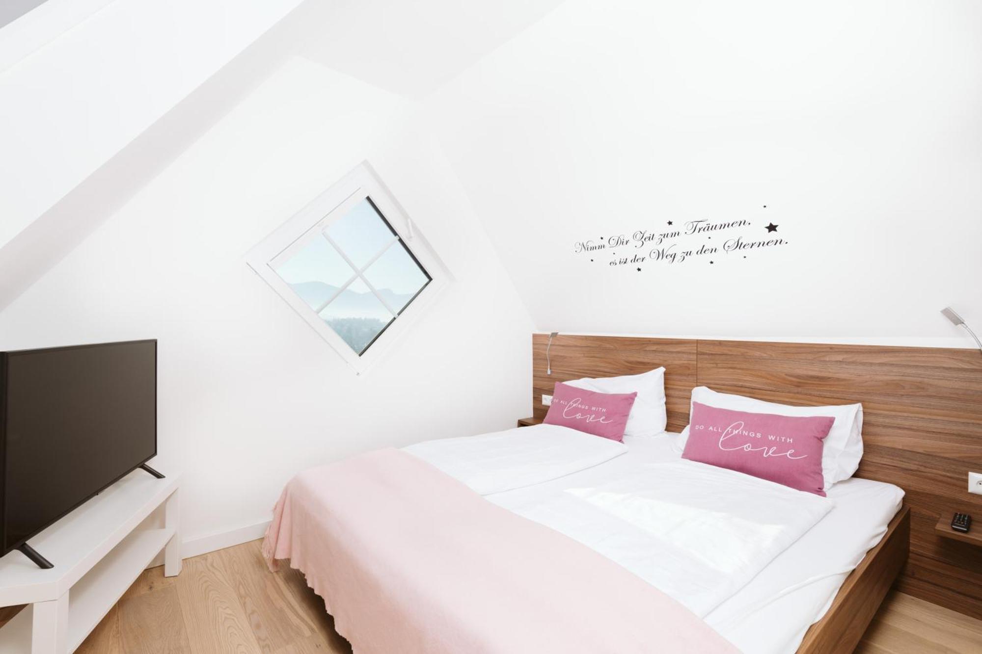 Haus Aussicht - Ferienwohnungen Velden フェルデン・アム・ヴェルターゼー 部屋 写真